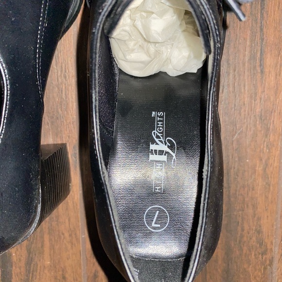 Highlights Oxford Style Shoes - Picture 2 of 4